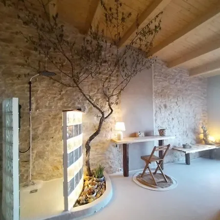 Charming Surrounded By Nature Nyaraló Sarratella